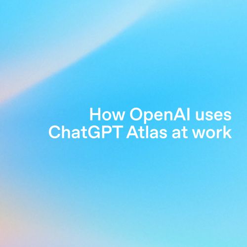 柔和蓝色渐变背景的标题卡，显示白色文字“OpenAI 如何在工作中使用 ChatGPT Atlas”。