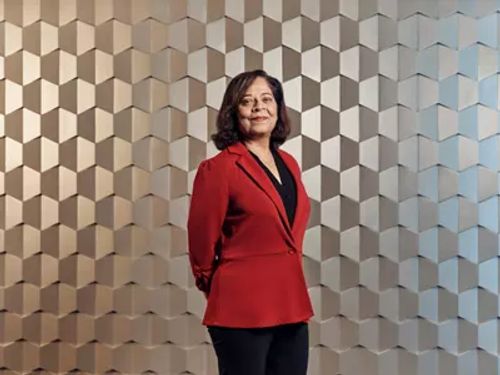 Madhu Kochar 出现在“释放 AI 在集成领域的价值”专题封面导览图中