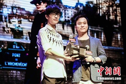 资料图：许嵩分享新专辑创造感受。 主办方供图