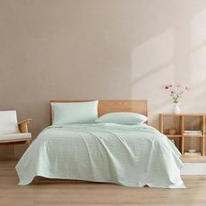 Marimekko - Queen Size Sheets Set, Crisp & Tailored Cooling Sheets with a Smooth Cotton Percale Lightweight Feel - Matching Pillowcases & Fitted Sheet (Pikku Rasymatto Green)