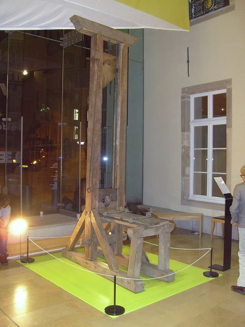 Guillotine - Wikipedia