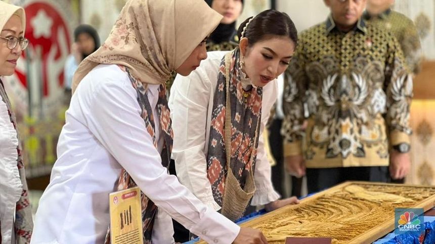 Ibu Wakil Presiden Selvi Gibran Rakabuming melakukan kunjuangan kerja di Kabupaten Manokwari, Papua Barat, Rabu (5/11/2025). (CNBC Indonesia/Halimatus Sa’diyah)