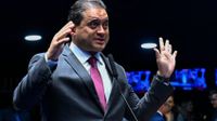 Investigação do INSS mira senador por suspeita de corrupção e lavagem de dinheiro