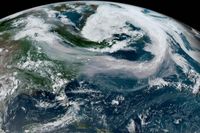 Wildfire smoke will linger and spread this weekend. See which cities are most affected. - The Washington Post