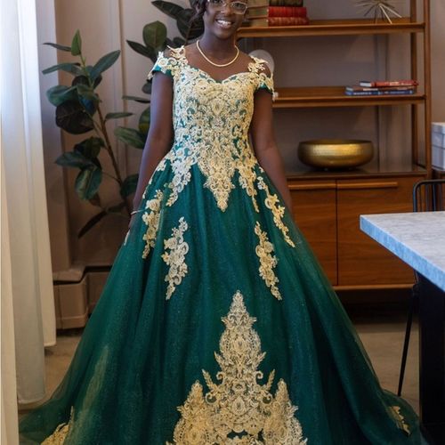 Emerald green with gold embroidered glitter wedding dress. - Picture 3 of 3