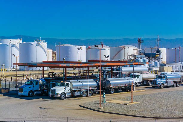 fuel tanker trucks - heavy duty diesel truck engine stock pictures, royalty-free photos & images