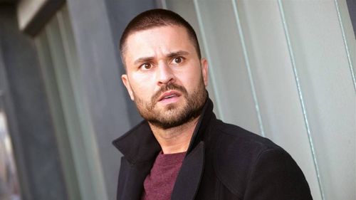 "Unter uns" Paco versucht, Nika vor der Wahrheit zu beschützen (TV Episode 2021) Poster