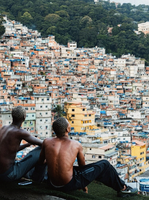 Laje anunciada por quase R$ 1 milhão na Rocinha é oferecida como “investimento” para construção de quitinetes