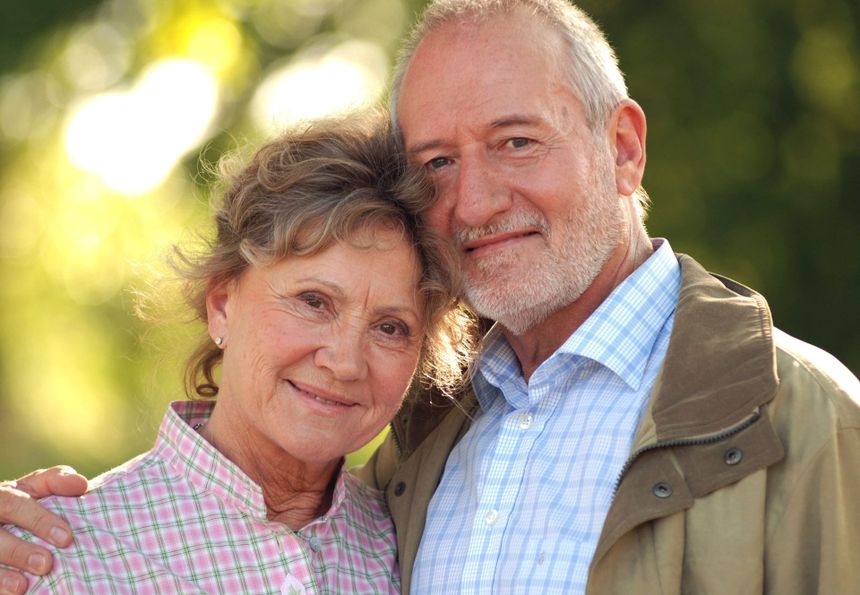 "Sturm der Liebe": Alfons Sonnbichler (Sepp Schauer) mit seiner Serien-Ehefrau Hildegard (Antje Hagen).
