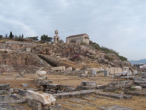 View over the excavation site towards Elefsina