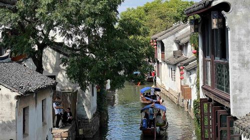 Twin Bridges in Zhouzhuang Water Town