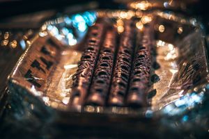 dem flutes looked like a blunt