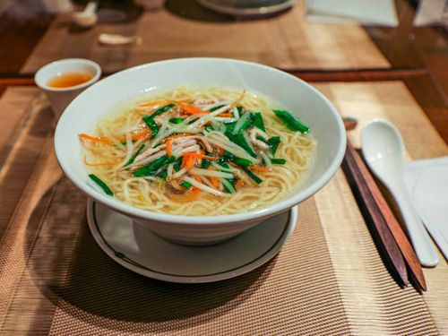 clear soup chuka soba served at shanghai restaurant in tokyo - douban stock pictures, royalty-free photos & images