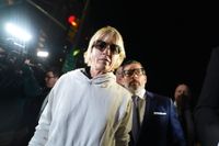 Selma Blair accused of attacking 2 flight attendants and assaulting a police officer and nurse - AP News
