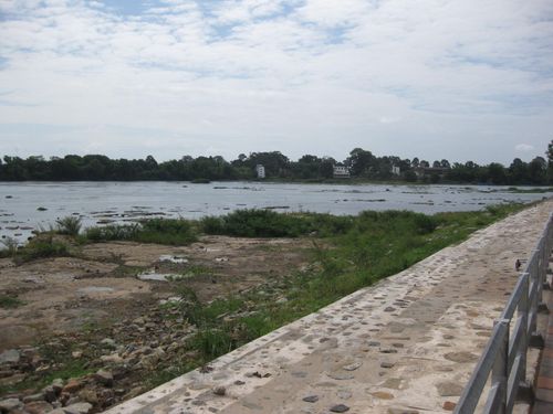 Kaeng Saphue Public Park