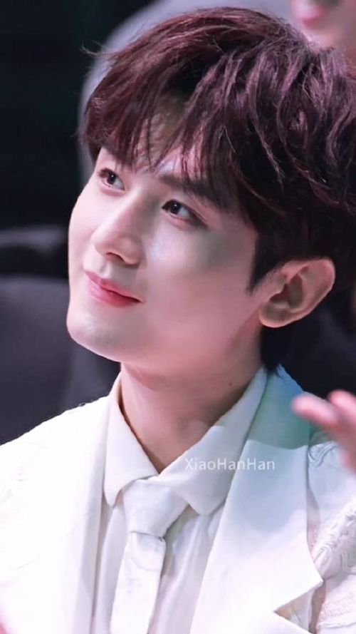 成毅多角色演绎惊艳蜕变