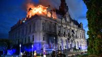 Town hall in Limoges 'largely lost' to blaze set during French protests - France 24