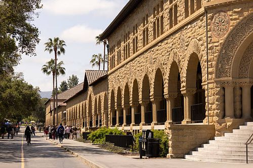 Stanford University Campus Walking Palo Alto, California, USA - April 18, 2025: People walk on the campus of Stanford University. stanford university campus stock pictures, royalty-free photos & images