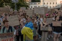 Zelenskyy May Fire Commander Syrskyi After Protests, FT Reports - Bloomberg.com