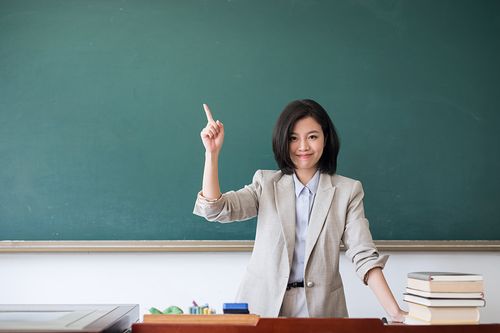 年轻的女教师图片下载