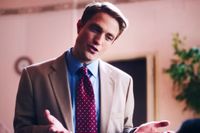 Robert Pattinson Was Bribed to Star in ‘Primetime’ With 200 Zyn Canisters and a Note That Read: ‘Dear Chris Han-Zyn’ - Variety