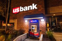 U.S. Bancorp: Premium To Tangible Equity, Loan Loss Risks And Precarious Deposits (USB) | Seeking Alpha