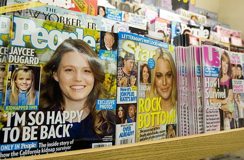 People Magazine's October 26 issue with recently freed kidnapping victim Jaycee Dugard on the cover, appears on a newstand in Washington on October...