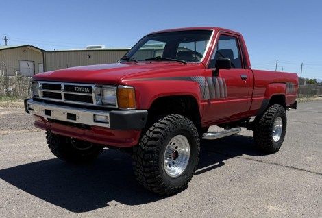 1988 Toyota Pickup 4×4 5-Speed