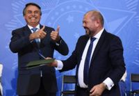 PF indicia ex-ministro de Bolsonaro e outras 47 pessoas por fraudes no INSS