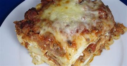 Have you made the Italian dish Cheesy Lasagna at home If not then definitely try this recipe