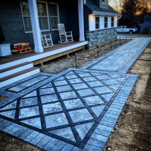 mosaic paver walkway Walkways Ideas, Paving Stone Patio, Sidewalk Landscaping, Deck Inspiration, Modern Driveway, Diy Driveway, Outdoor Living Patios, Brick Pathway