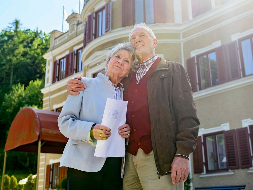 Hildegard und Alfons kehren dem 'Sturm der Liebe'-Fürstenhof den Rücken.