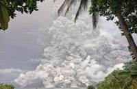 Indonesia's dramatic volcano eruption caught on video