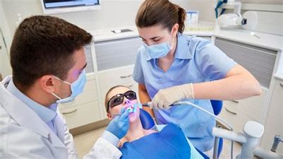 Conviértete en un Asistente Dental Profesional con este Curso en Línea