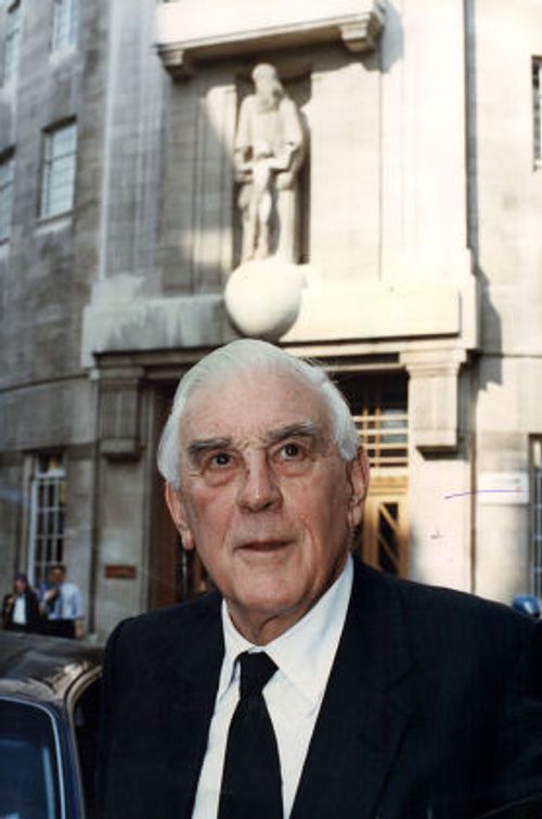 Marmaduke Hussey Bbc Chairman (now Baron Hussey Of North Bradley In The County Of Wiltshire Life Peer) . Rexmailpix.