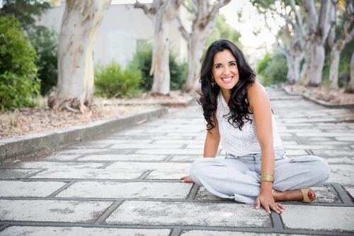 Elizabeth Husserl playful casual pose in the park SHE Photography Personal Branding