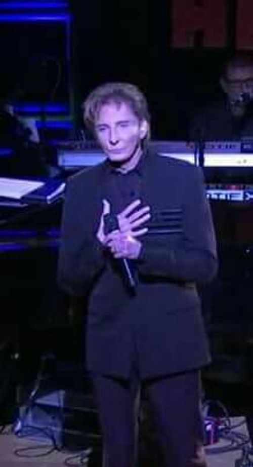 Barry performing at benefit concert on New York 18 April Tue 2017 | Barry manilow, Barry, Are you the one