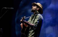 Singer collapses onstage at Ryman, leaving fans stunned, praying: ‘Really unsettling’ - PennLive.com
