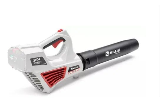 Soplador a batería Niwa BSW-072 36V en acción