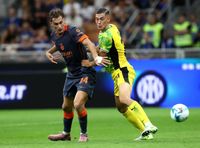 Cagliari 0-2 Inter Milan – Italian Commentator Praises Nerazzurri Rising Star: “Young & Strong” - Yahoo Sports