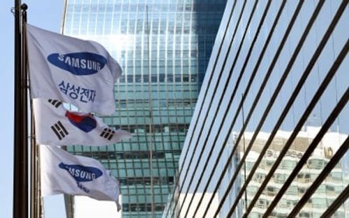 "삼성전자, 올해 영업익 302조 전망…목표가 33만원"-한국