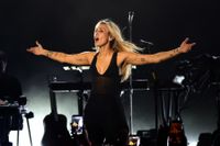 Miley Cyrus Responds to Criticism of Hollywood Bowl Show: ‘I Am Fully Present’ - Rolling Stone