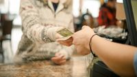 Half a million California fast food workers will now earn $20 per hour | CNN Business