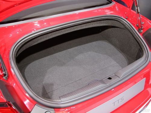 奥迪TTS空间实拍图