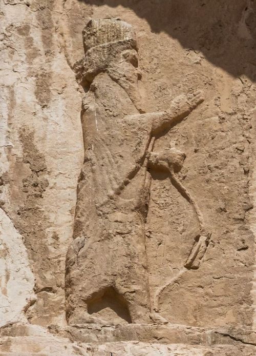 Relief_of_Artaxerxes_I,_from_his_tomb_in_Naqsh-e_Rustam.jpg