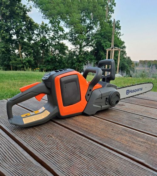Husqvarna 225i