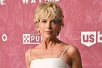 Selma Blair Breaks Her Silence on Plane Arrest in Lengthy Statement from Rep: ‘Selma Did Not Intend to Harm Anyone’ (Exclusive) - Yahoo