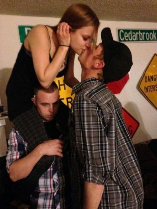 The 29 Cringiest Things That Happened In 2014 | Funny poses, Funny pictures, Friendzone
