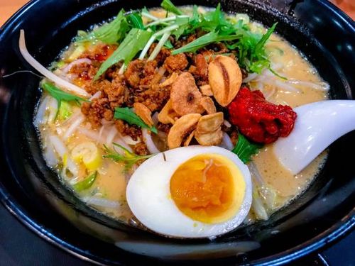 close-up of japanese style chuka tantanmen soup noodles - douban stock pictures, royalty-free photos & images