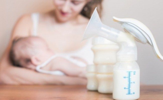 Hvordan kommer mælken ud af moderens bryst, hvordan kommer den ud?